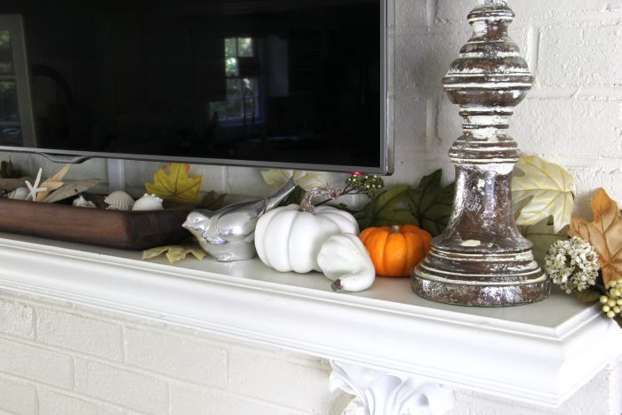 A Traditional Fall Home Tour (with pretty aquas AND orange!) artsychicksrule.com
