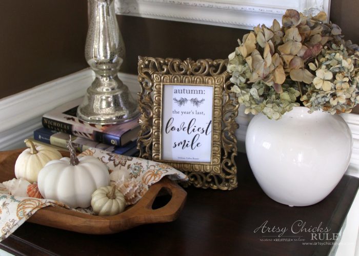 Fall in the Foyer and a SIMPLE Fall Craft!! artsychicksrule.com