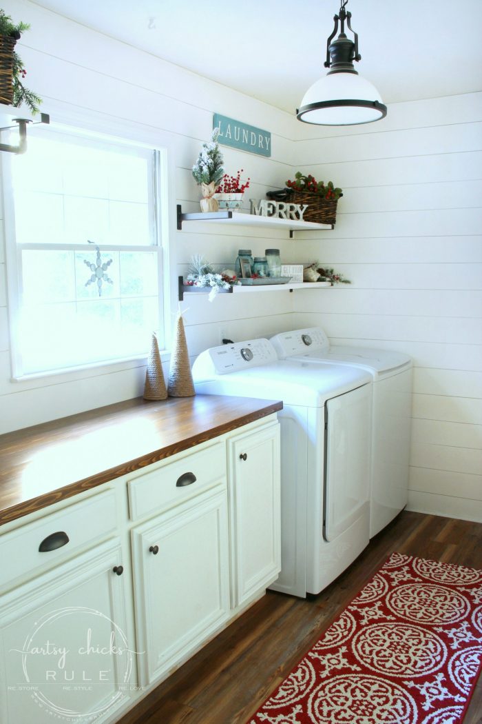 A festive Christmas laundry room!! Lots of coastal touches too! artsychicksrule.com #coastalChristmas #Christmasdecor #Christmaslaundry #laundryroom #holidaydecor #holidayideas