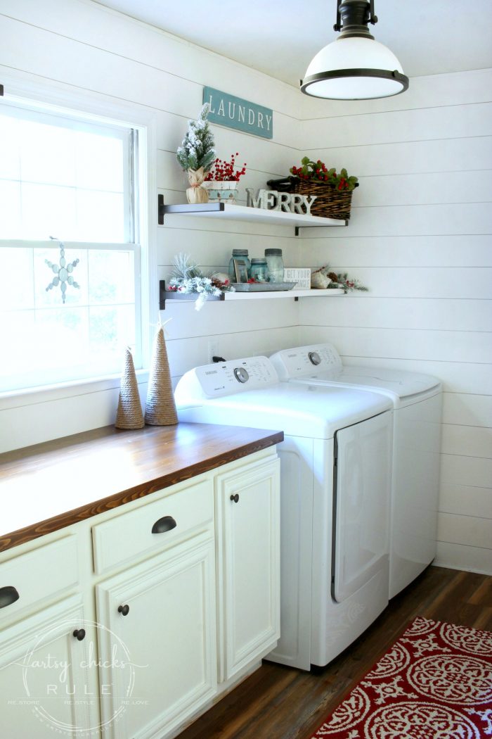 A festive Christmas laundry room!! Lots of coastal touches too! artsychicksrule.com #coastalChristmas #Christmasdecor #Christmaslaundry #laundryroom #holidaydecor #holidayideas