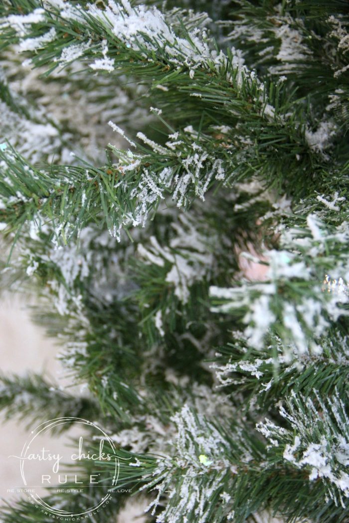 DIY Snow Flocked Tree - 2 Years Later!! artsychicksrule.com #snowflocking #snowflock #diyflockedtree #diysnowflock 