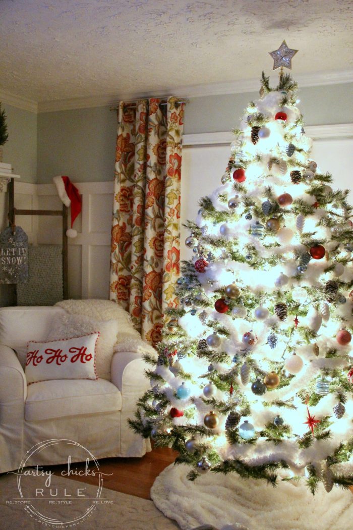 Festive Christmas Family Room - artsychicksrule.com #coastalChristmas #Christmashometour #festivedecor #Christmasdecor #redChristmas