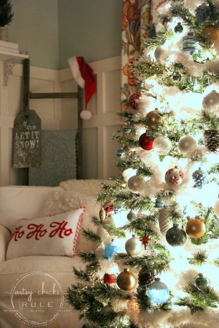 Festive Christmas Family Room - artsychicksrule.com #coastalChristmas #Christmashometour #festivedecor #Christmasdecor #redChristmas