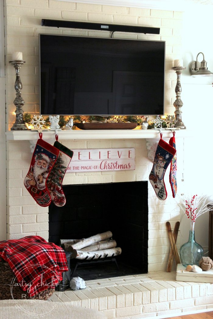 Festive Christmas Family Room - artsychicksrule.com #coastalChristmas #Christmashometour #festivedecor #Christmasdecor #redChristmas