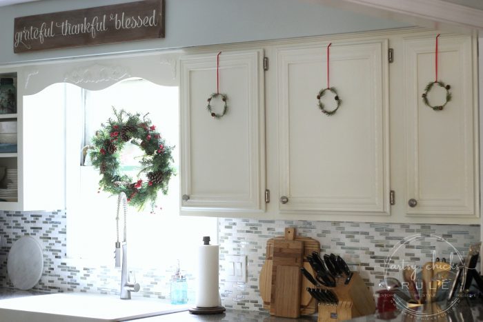 A Festive Christmas Home Tour - Part 1 artsychicksrule.com #festivedecor #holidaydecor #Christmasdecor #holidaydecoratingideas #Christmasdecorideas