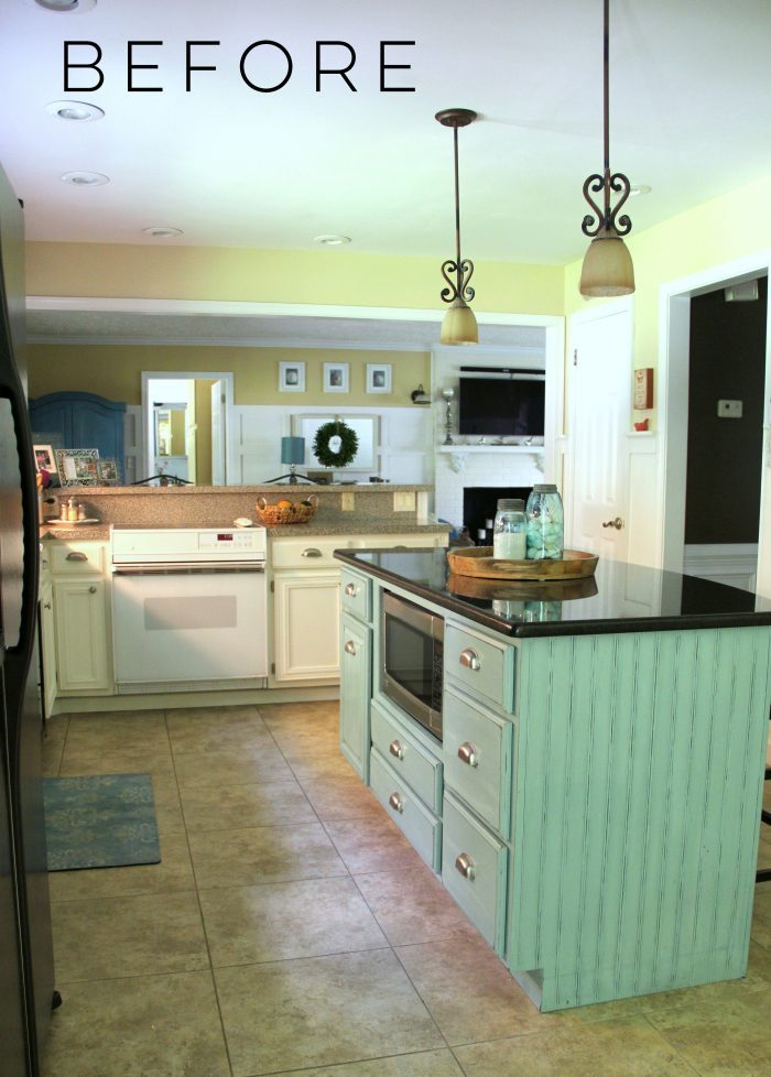 How To Paint Light Fixtures (with this simple trick!!) artsychicksrule.com #paintlightfixtures #paintedlightfixtures #paintedchandelier #fauxverdigris #fauxpatina #chalkpaint #chalkpaintedlight
