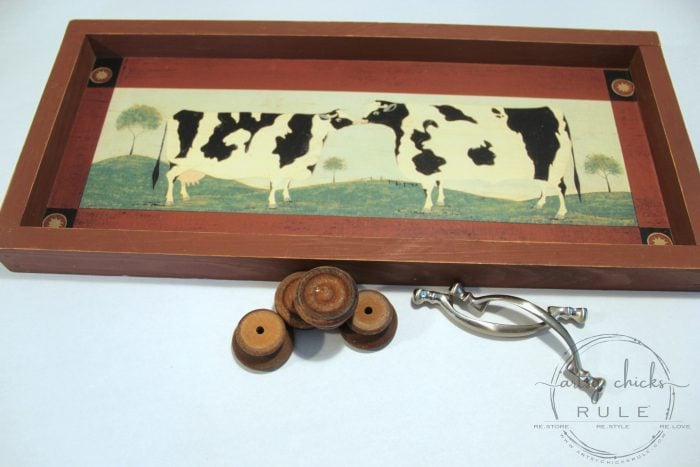 cow motif tray