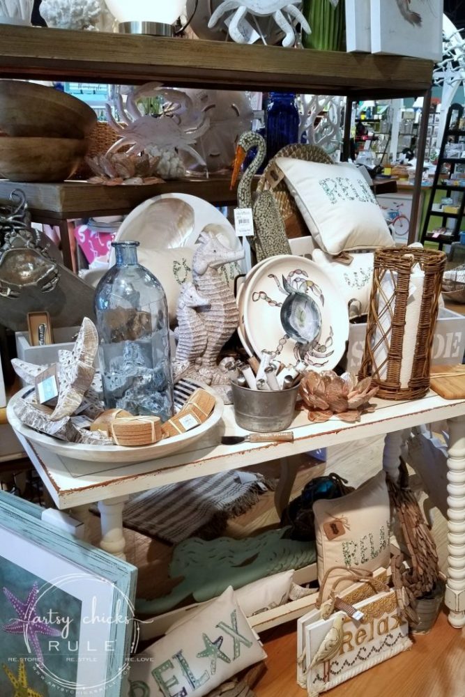 Outer Banks Places To Eat (and shop!) The Cottage Shop Nags Head - artsychicksrule.com #outerbanks #outerbankseats #outerbanksshopping #beachdecor #coastalstyle #traveldestinations #travelideas #obx #beachtrips #coastaldestinations