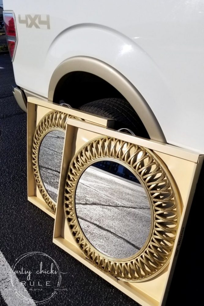 Outer Banks Places To Eat (and shop!) Round gold decorative mirrors - artsychicksrule.com #outerbanks #outerbankseats #outerbanksshopping #beachdecor #coastalstyle #traveldestinations #travelideas #obx #beachtrips #coastaldestinations