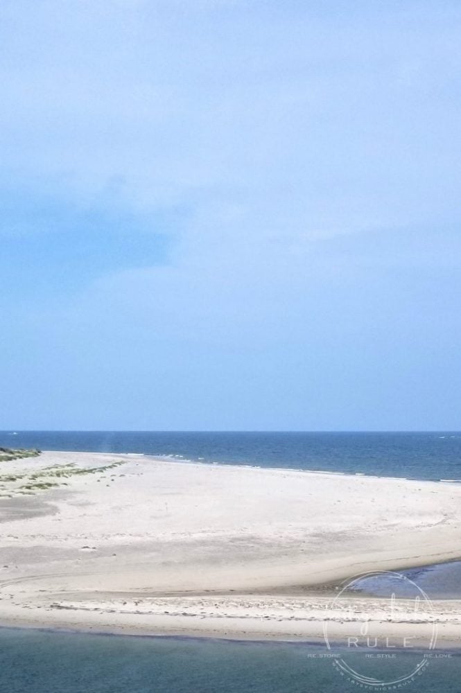 Outer Banks Things To Do (and see!!) Sandbar artsychicksrule.com #outerbanks #outerbanksvacation #obx #traveldestinations #travel #visitobx #thingstodoinobx #outerbankstrip #coastaldestinations #coastalvacations #nagshead #hatteras #manteo