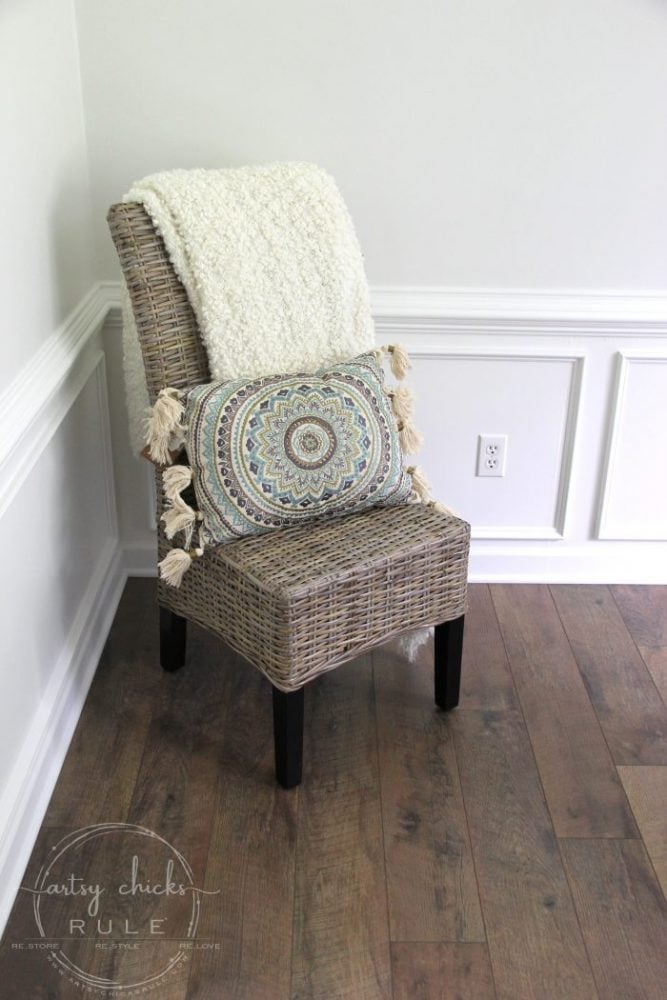 Gorgeous and AFFORDABLE Rustic Laminate Flooring artsychicksrule.com #rusticflooring #farmhouseflooring #farmhousestyle #coastalstyle #coastaldecor #coastalflooring #diyflooring #laminateflooring #fixerupperstyle