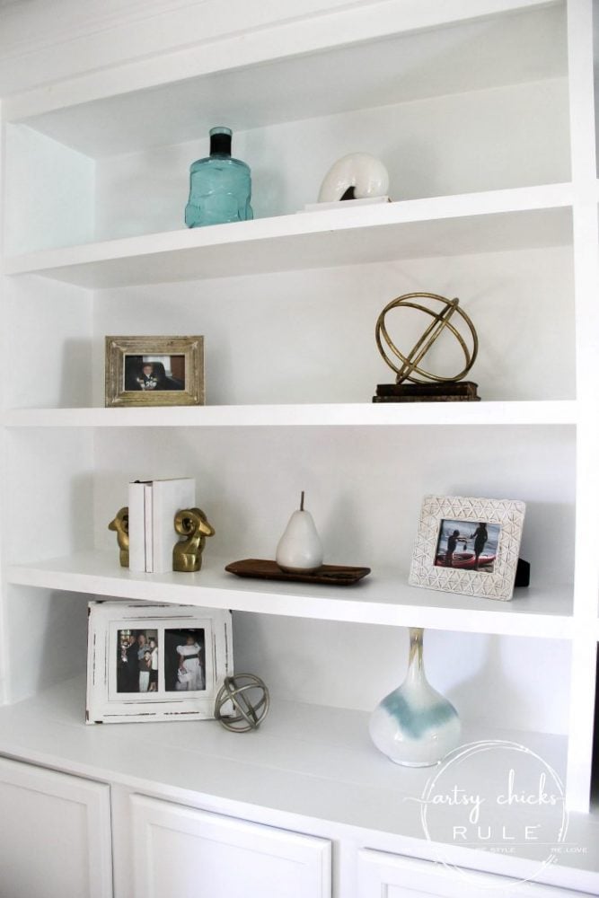 How To Style Shelves (SIMPLE decorating tips anyone can follow!!!!) artsychicksrule.com #stylingshelves #howtodecorateshelves #decoratingshelves #shelfstyle #shelfdecor #bookcasedecor