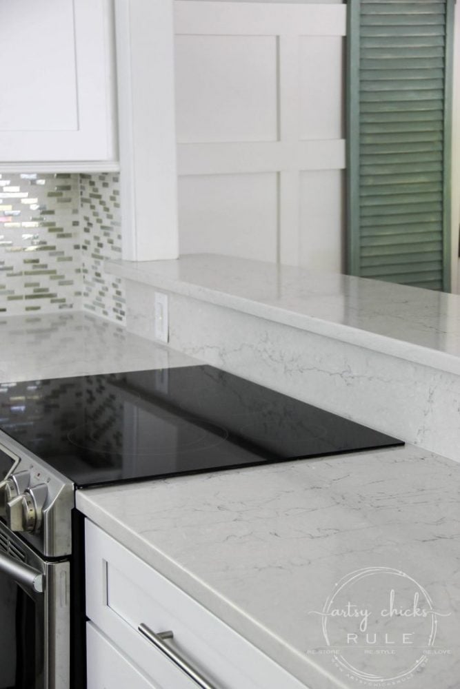 Wilsonart Quartz Coastal - artsychicksrule.com #wilsonartquartz #coastalquartz #quartzcountertops #whitecountertopideas #quartzcountertopideas