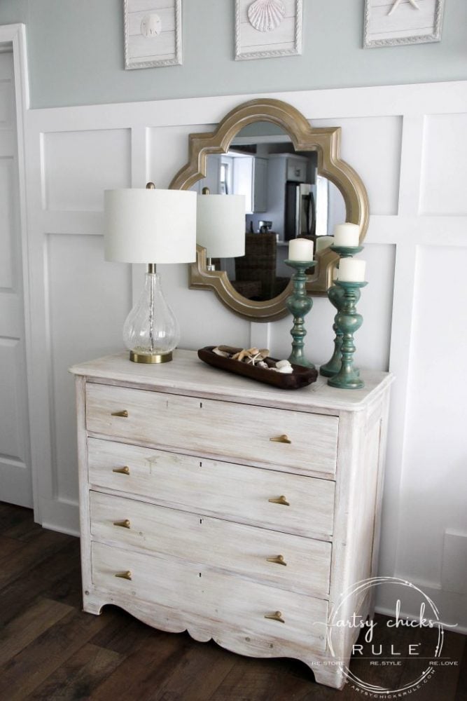 White Stain (using chalk paint, SO easy!!) Dresser Makeover - artsychicksrule.com #whitestain #whitestainmakeover #whitestainfurniture #chalkpaintmakeover #chalkpaintfurniture #paintedfurniture #coastalfurniture #coastalglam #coastaldecor