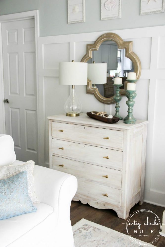 White Stain (using chalk paint, SO easy!!) Dresser Makeover - artsychicksrule.com #whitestain #whitestainmakeover #whitestainfurniture #chalkpaintmakeover #chalkpaintfurniture #paintedfurniture #coastalfurniture #coastalglam #coastaldecor