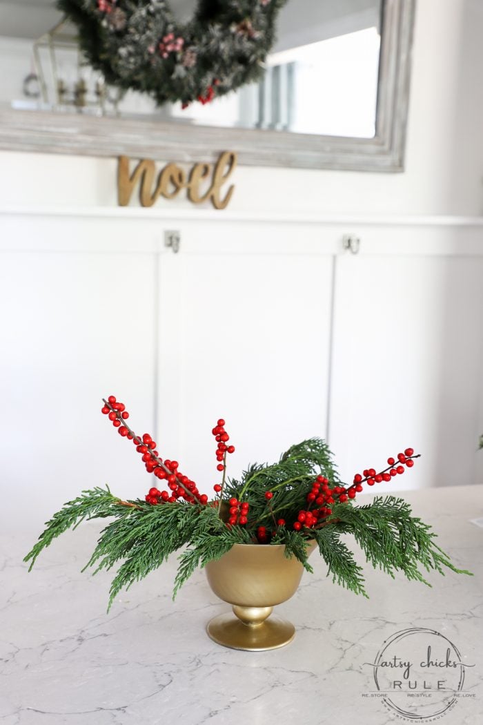 Decorating with Flowers for Christmas! (grocery store flowers) Bring warmth and beauty into your home with natural flowers for the holidays. artsychicksrule.com #flowersforchristmas #christmasflowers #holidayflowers #vaseideas #thriftymakeovers