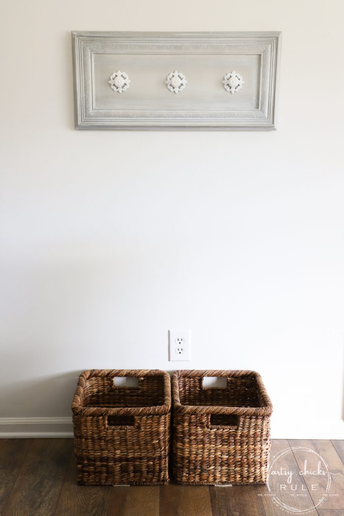 Old Cabinet Door Repurposed artsychicksrule.com (coat rack, jewelry organizer, scarf organizer and more!!!) #repurposedideas #cabinetdoorrepurposed #olddoors #diycoatrack