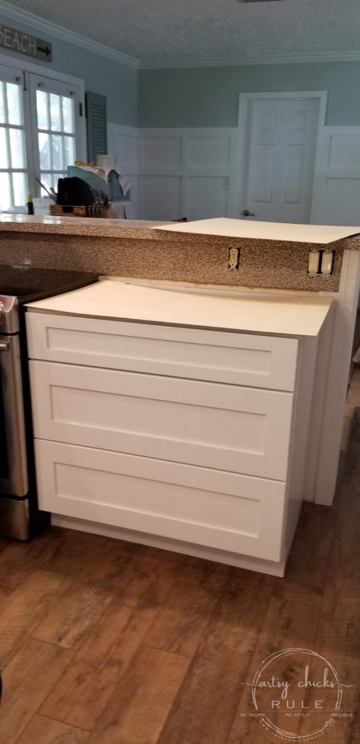 DIY Coastal Kitchen Makeover Reveal!!! White Shaker cabinetd, quartz countertops, farmhouse style flooring and more! artsychicksrule.com #kitchenmakeover #kitchenremodel #diykitchen #coastalkitchen #quartzcountertops #farmhouseflooring