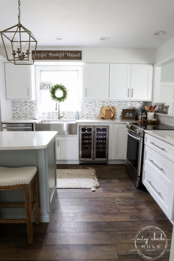 DIY Coastal Kitchen Makeover Reveal!!! White Shaker cabinetd, quartz countertops, farmhouse style flooring and more! artsychicksrule.com #kitchenmakeover #kitchenremodel #diykitchen #coastalkitchen #quartzcountertops #farmhouseflooring