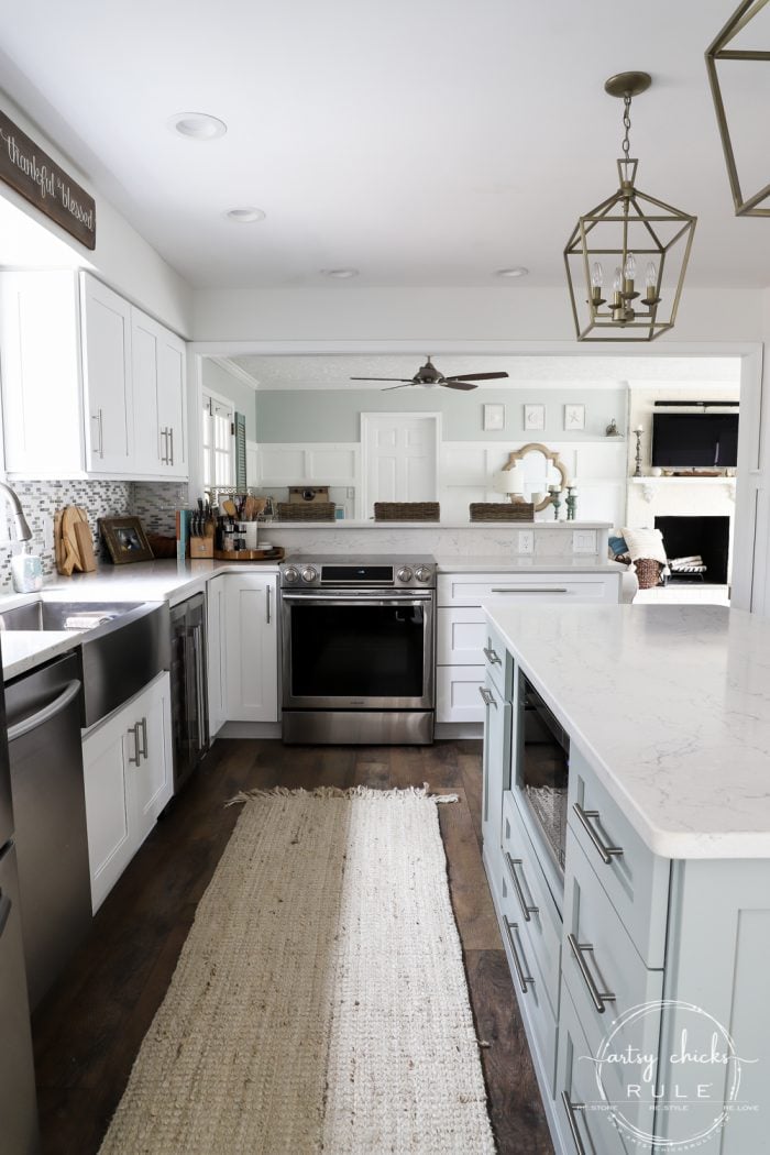 DIY Coastal Kitchen Makeover Reveal!!! White Shaker cabinetd, quartz countertops, farmhouse style flooring and more! artsychicksrule.com #kitchenmakeover #kitchenremodel #diykitchen #coastalkitchen #quartzcountertops #farmhouseflooring