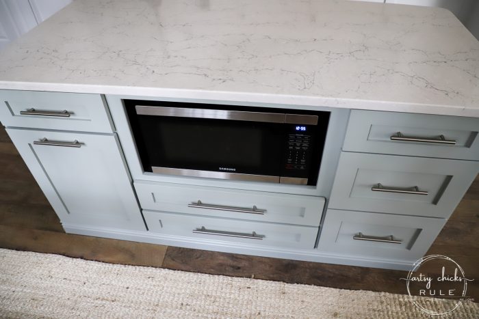 DIY Coastal Kitchen Makeover Reveal!!! White Shaker cabinetd, quartz countertops, farmhouse style flooring and more! artsychicksrule.com #kitchenmakeover #kitchenremodel #diykitchen #coastalkitchen #quartzcountertops #farmhouseflooring