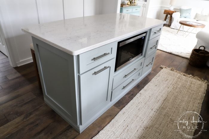 Oyster Bay kitchen island with white quartz top