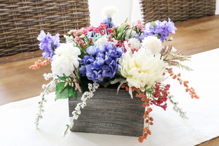 Simple Spring Floral Arrangement (with thrifted box!)