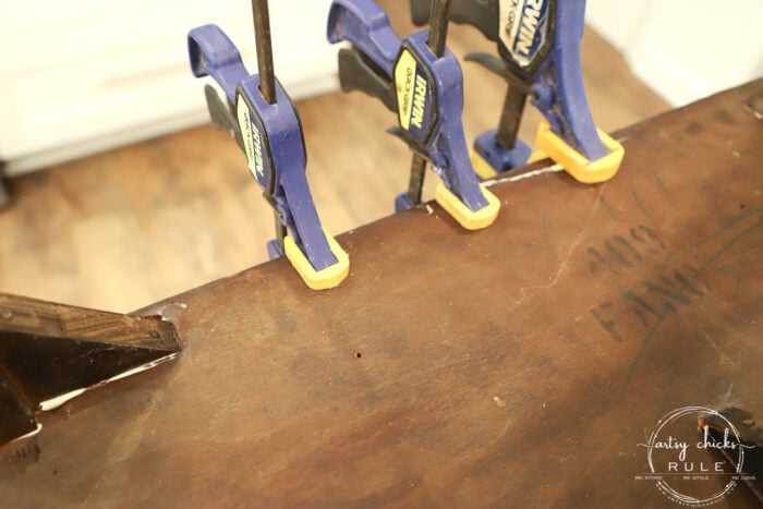 $15 Thrift Store Half Moon Table - Got the makeover it deserved with paint! A gorgeous weathered wood finish, coastal style. (or farmhouse!) artsychicksrule.com #farmhousestyle #coastalstyle #weatheredwood #fauxweatheredwood #halfmoontable