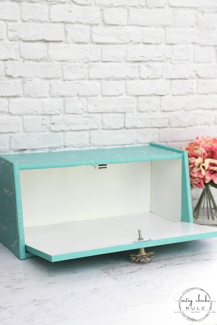 Dixie Belle Paint Company - A jewelry box dripping with beautiful