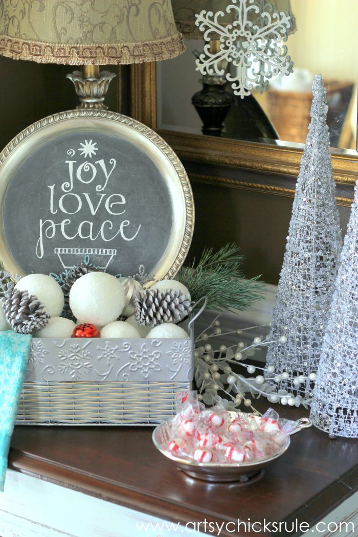 Today I'm sharing 17 super simple DIY Christmas crafts that anyone can do. Budget-friendly and fun, too! artsychicksrule.com #diychristmascrafts #easychristmasideas #holidaycrafts #christmascraftideas