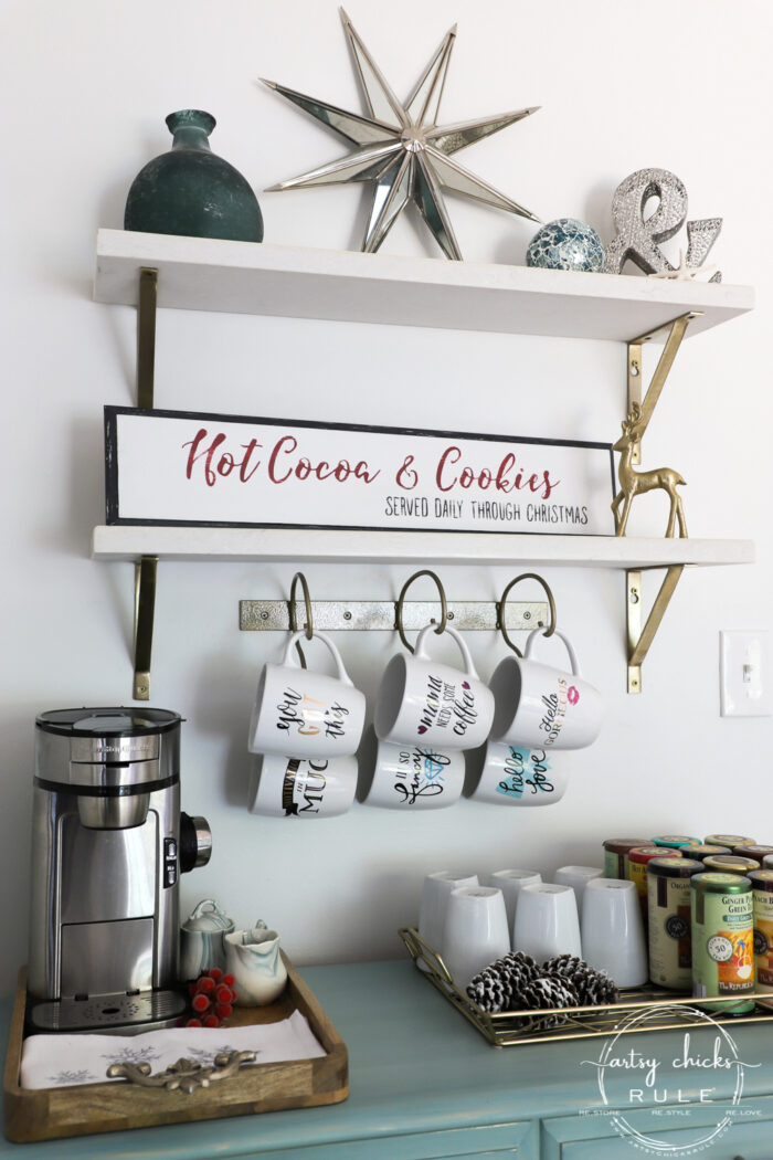 This old repurposed drawer front was the perfect size for my Hot Cocoa & Cookies Christmas Sign. Get the free printable so you can make one too! artsychicksrule.com #christmassign #christmasdecor #repurposeddrawerfront #hotcocoaandcookies 