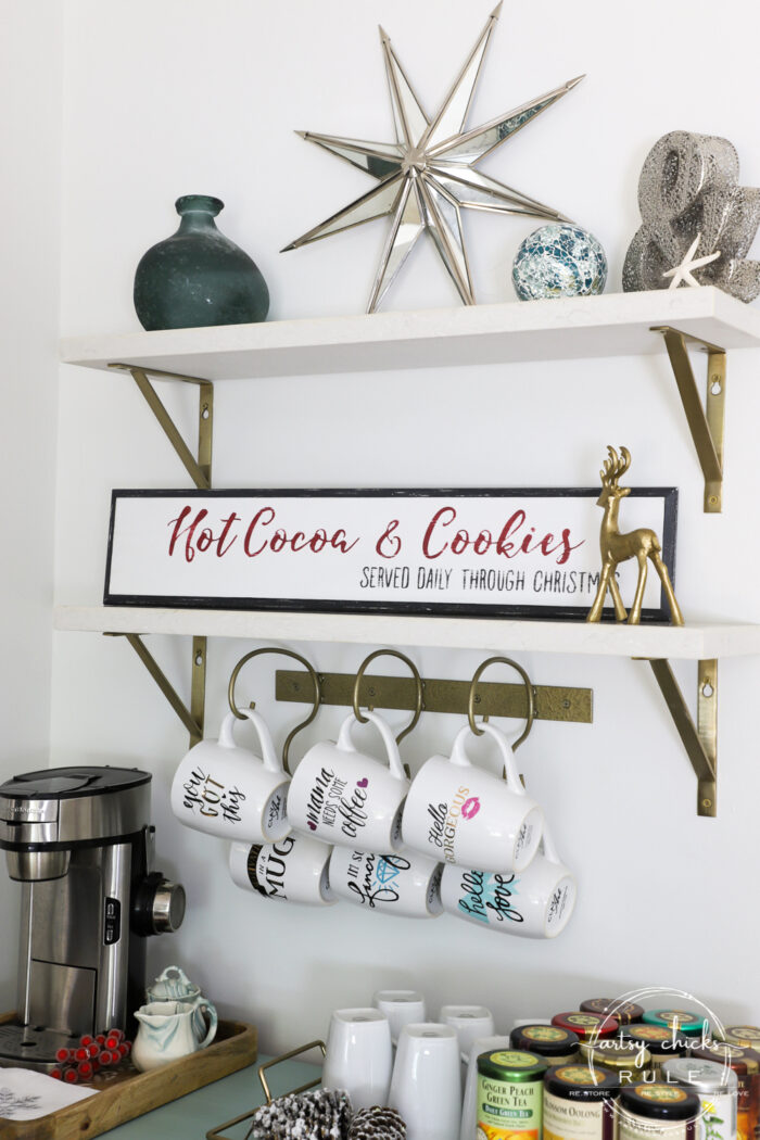 This old repurposed drawer front was the perfect size for my Hot Cocoa & Cookies Christmas Sign. Get the free printable so you can make one too! artsychicksrule.com #christmassign #christmasdecor #repurposeddrawerfront #hotcocoaandcookies 