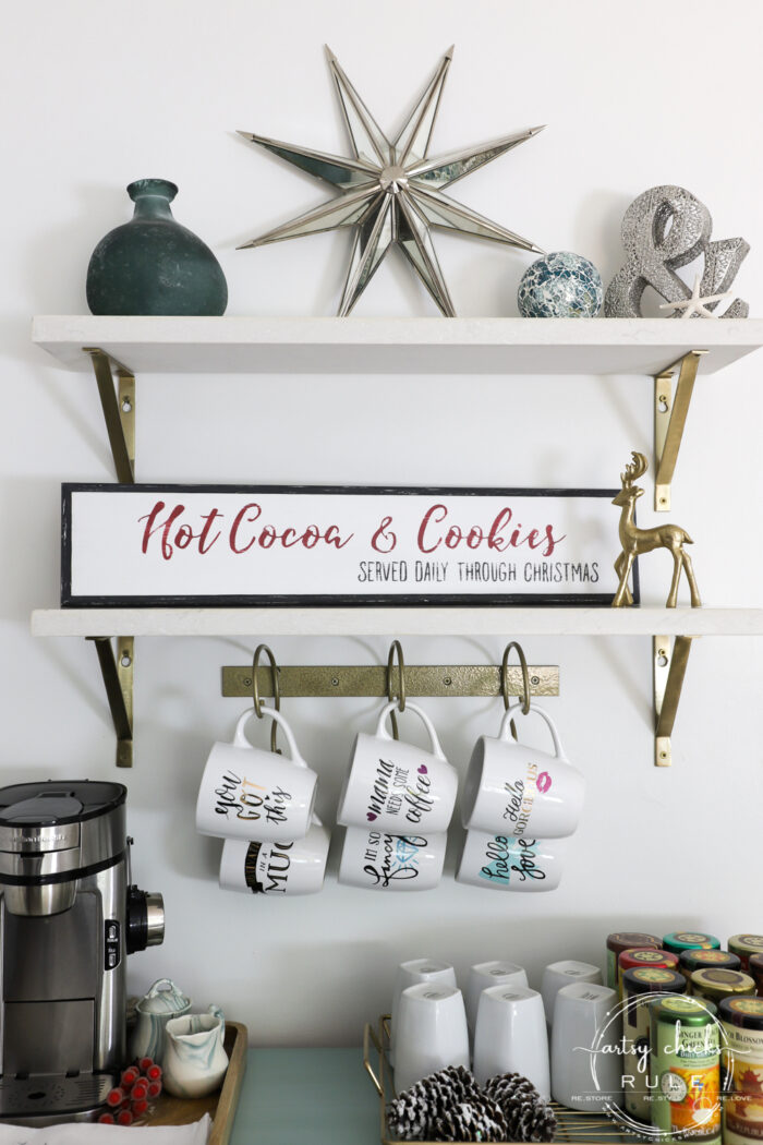 This old repurposed drawer front was the perfect size for my Hot Cocoa & Cookies Christmas Sign. Get the free printable so you can make one too! artsychicksrule.com #christmassign #christmasdecor #repurposeddrawerfront #hotcocoaandcookies 