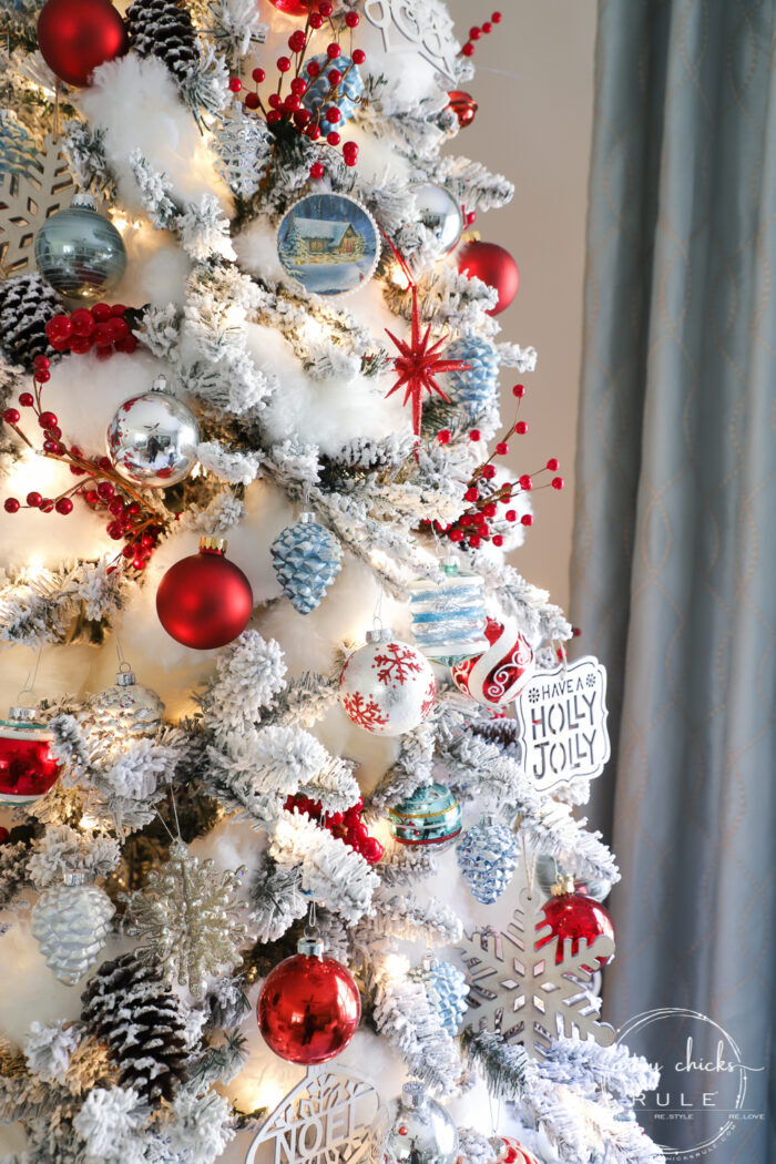 Cozy Christmas decor in traditional reds creates a warm, nostalgic and welcoming space! Simple ideas to create a holiday space you'll love! #cozychristmas #redchristmasdecor #tradtionalredchristmas