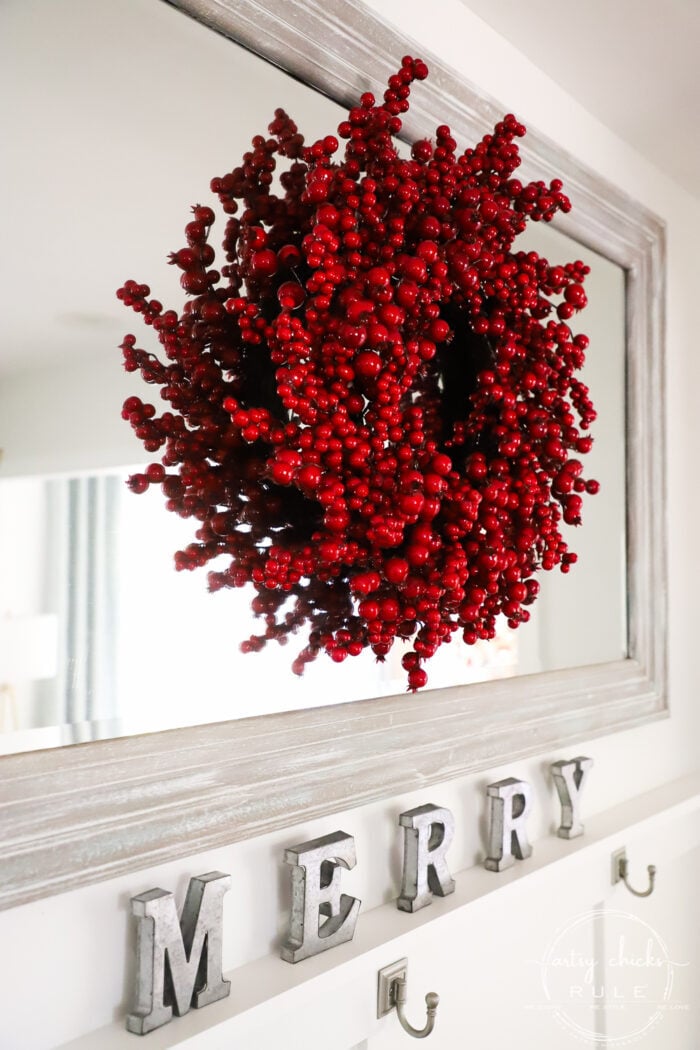 Cozy Christmas decor in traditional reds creates a warm, nostalgic and welcoming space! Simple ideas to create a holiday space you'll love! #cozychristmas #redchristmasdecor #tradtionalredchristmas