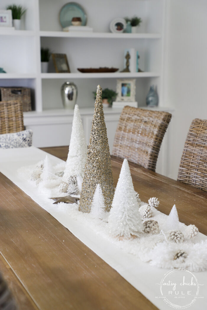 10 White Christmas Decor Ideas From Designers