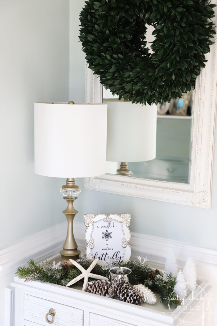 I'm sharing a few simple ways to transition into those long winter months after the holidays with simple  & cozy winter decor! artsychicksrule.com #winterdecor #winterdecoratingideas #winterhome 