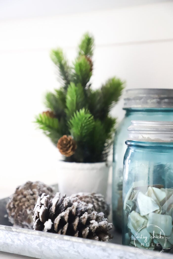 I'm sharing a few simple ways to transition into those long winter months after the holidays with simple  & cozy winter decor! artsychicksrule.com #winterdecor #winterdecoratingideas #winterhome 