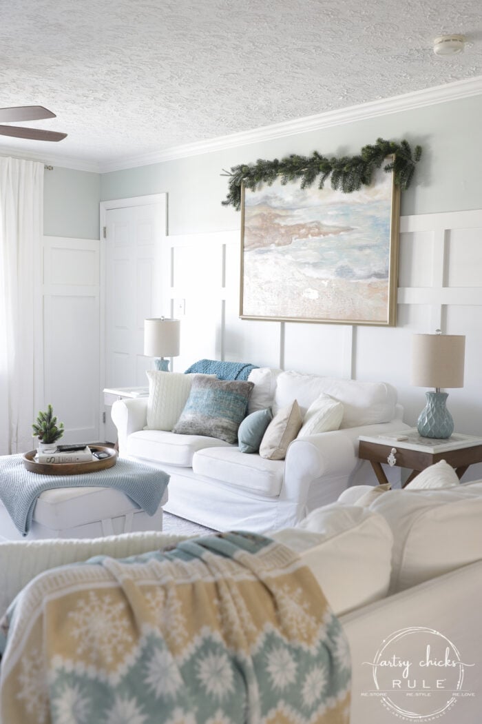 I'm sharing a few simple ways to transition into those long winter months after the holidays with simple  & cozy winter decor! artsychicksrule.com #winterdecor #winterdecoratingideas #winterhome 