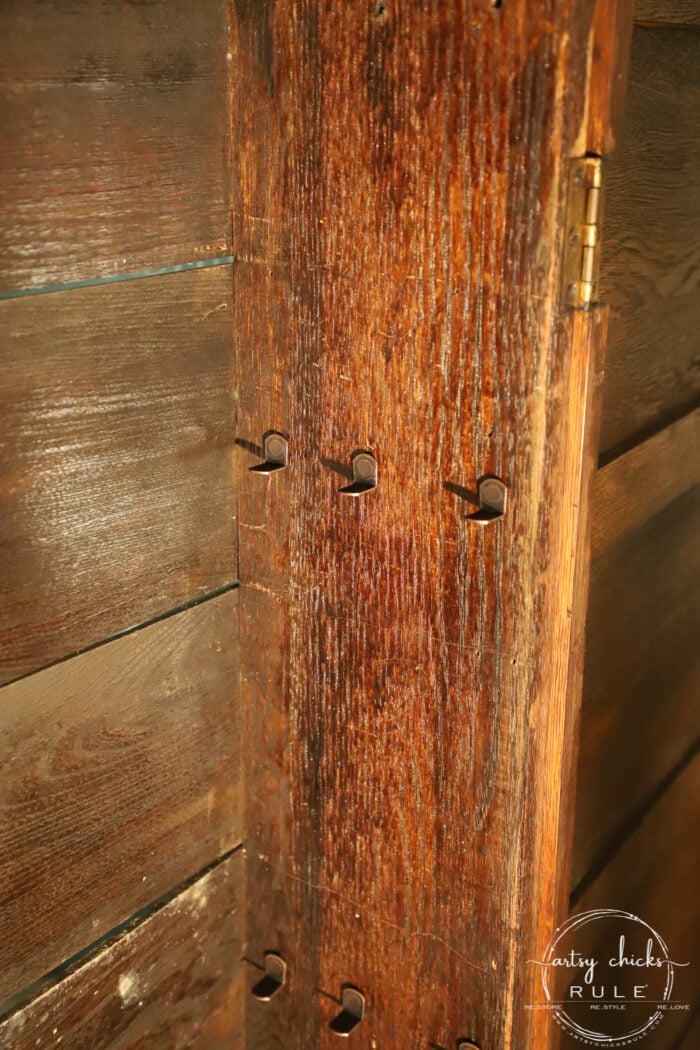 This gel stain cabinet makeover was a breeze to do!! Super easy (and quick) way to update that old orange-y wood! (or any old wood!) artsychicksrule.com #gelstain #gelstainmakeover #gelstainideas #furnituremakeover #stainedfurnitured #antiquefurniture