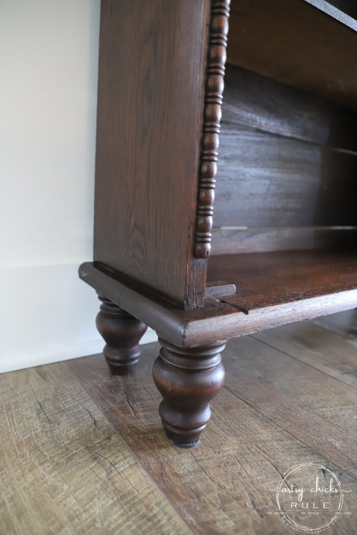 This gel stain cabinet makeover was a breeze to do!! Super easy (and quick) way to update that old orange-y wood! (or any old wood!) artsychicksrule.com #gelstain #gelstainmakeover #gelstainideas #furnituremakeover #stainedfurnitured #antiquefurniture