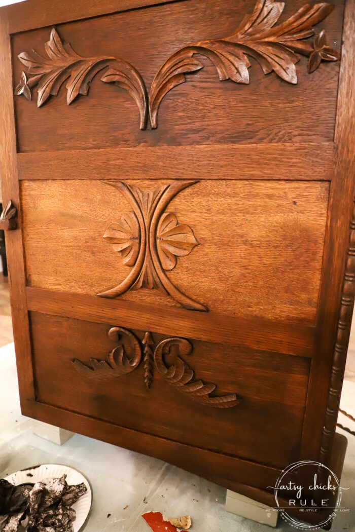 This gel stain cabinet makeover was a breeze to do!! Super easy (and quick) way to update that old orange-y wood! (or any old wood!) artsychicksrule.com #gelstain #gelstainmakeover #gelstainideas #furnituremakeover #stainedfurnitured #antiquefurniture