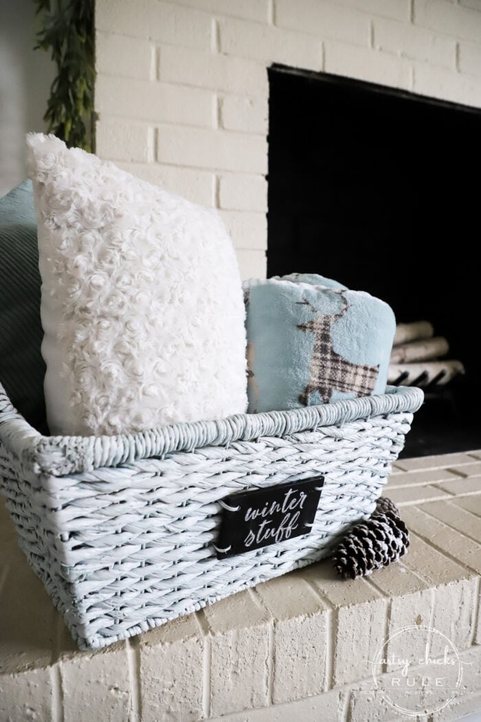 $4 Winter Basket Makeover (pillow holder, cozy throw keeper or gift idea!)