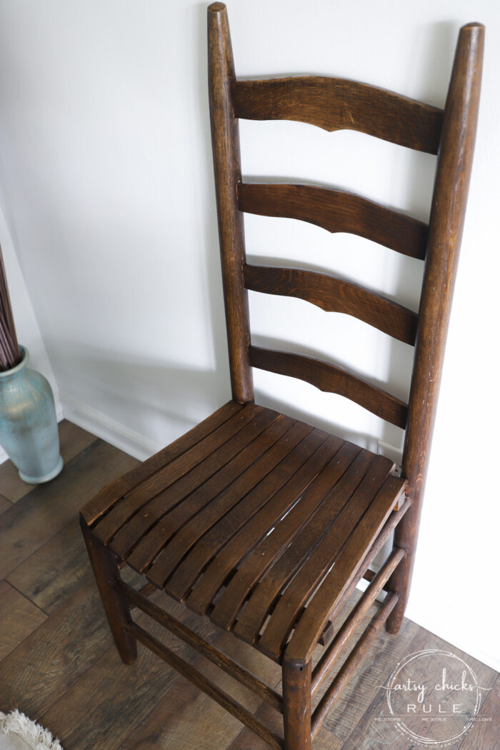 $8 Ladder Back Chair Makeover with Gel Stain and Gel Topcoat...SO SIMPLE!!!! artsychicksrule.com #ladderbackchair #gelstain #geltopcoat #stainedfurnituremakeover