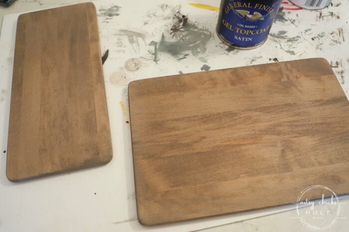 Another simple way to create the look of a weathered wood finish! There are multiple ways, as I talk about on the blog, this is just one of them! artsychicksrule.com #weatheredwoodfinish #weatheredwood #howtoweatherwood 