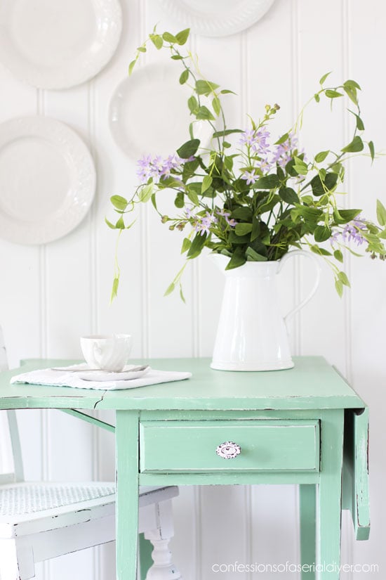 20 Green Painted Furniture Makeovers artsychicksrule.com #greenpaintedfurniture #greenfurniture #greenmakeovers