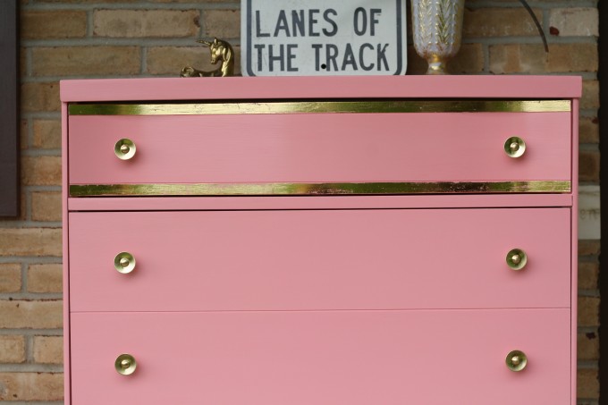 10 CORAL painted furniture makeovers to boost your creativity and bring inspiration for that piece waiting for a makeover! artsychicksrule.com #coralpaintedfurniture #coralcolor #coraldecor #coralfurniture #paintedfurniture