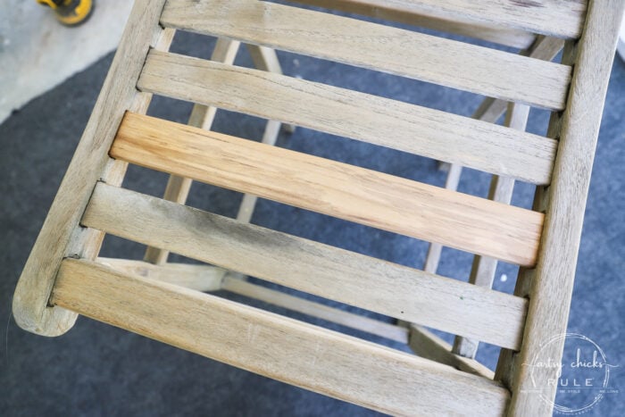 Learn how to restore teak furniture PLUS all my tips to make it easier!! artsychicksrule.com #teakfurniture #restoreteak #teakfurnituremakeover