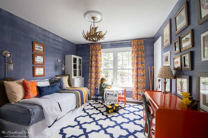 Navy Blue Wall Inspiration (the best blue colors) - Artsy Chicks Rule®