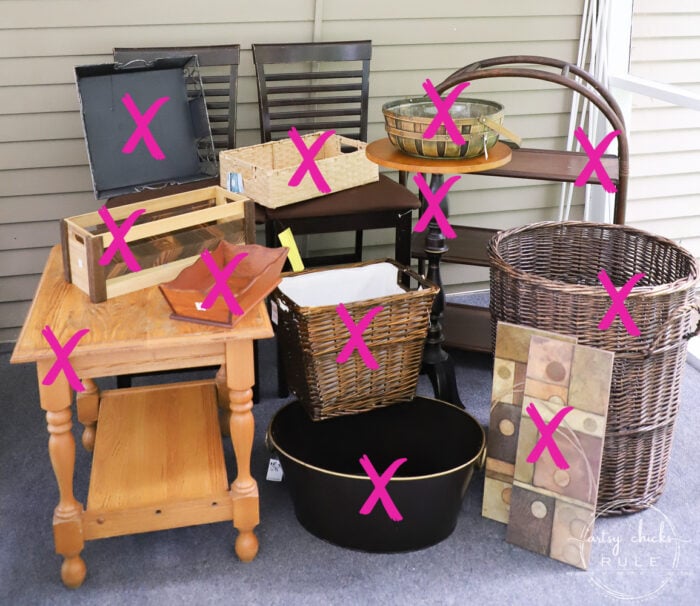 Staining baskets is a great way to give them a brand new look! Made simple with this type of stain! #artsychicksrule.com #gelstain #stainingbaskets